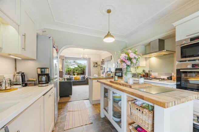 Open Plan Kitchen - Living Room