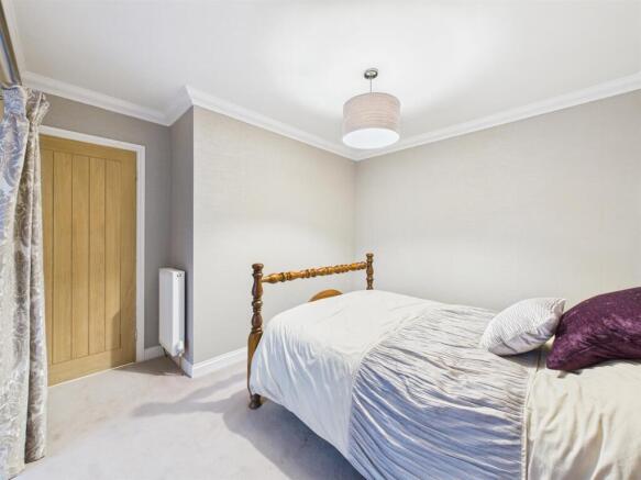 2 bed Semi-Detached Bungalow for sale Image 7