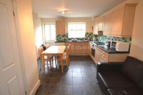 4, Fulcher Row, Brighton Road, Reading RG6 1PX