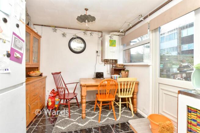 Kitchen/ Breakfast Room