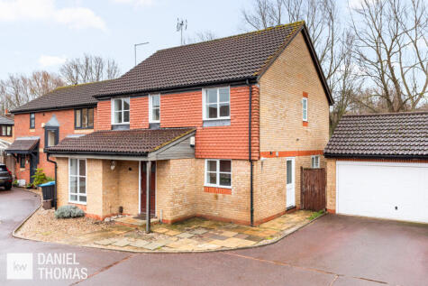 Mcclintock Place, Enfield, EN3
