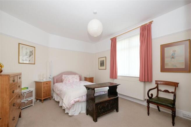 4 bed Semi-Detached for sale Image 10