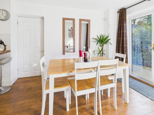 CAM02127G0-PR0372-STILL003