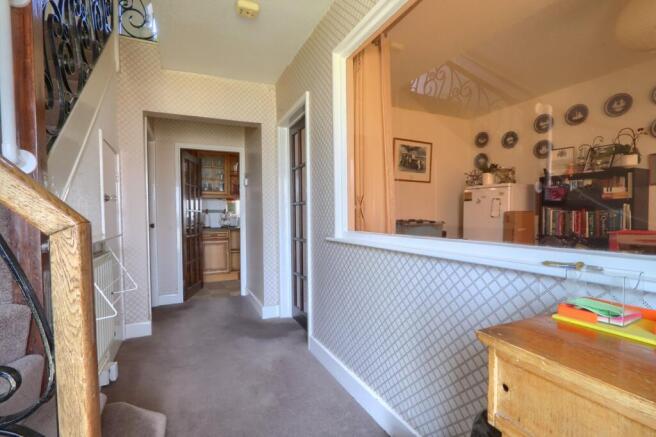 4 bed Detached for sale Image 6