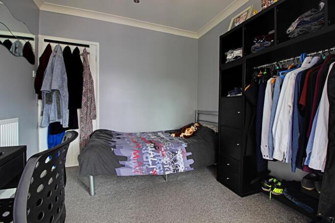 Bedroom 2 (Large single)