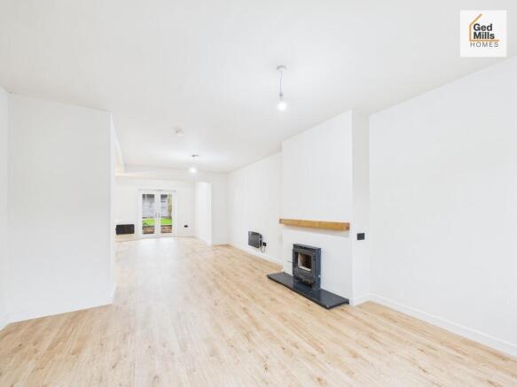 CAM02899G0-PR0073...