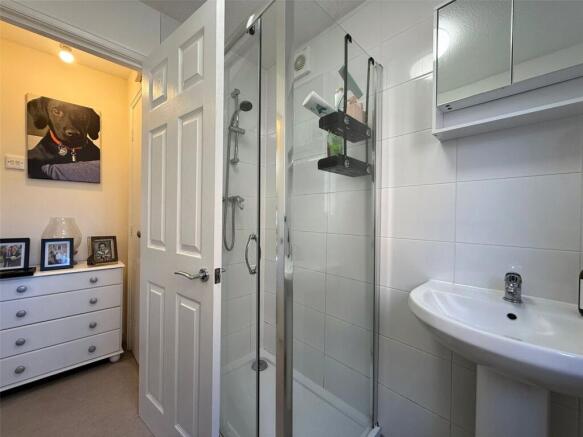 1 bed Apartment to rent Image 8