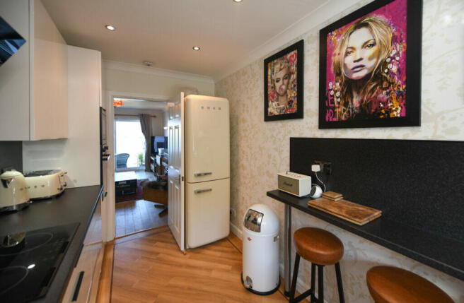 Photo 12