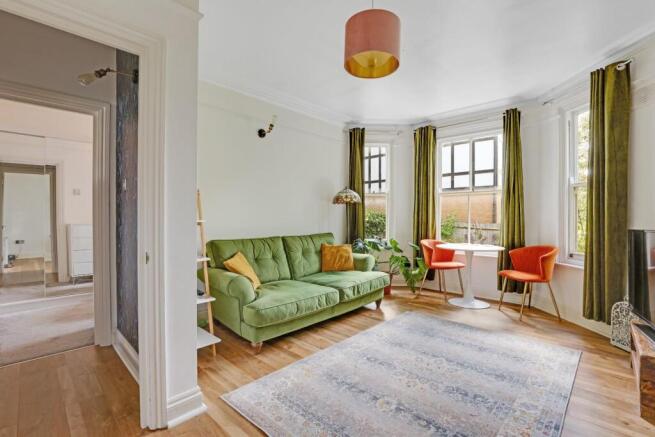 15-175fJHPropWorld - Flat 7, 74 Lawrie Prk Road -