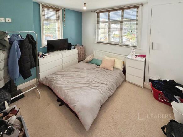 3 bed Semi-Detached to rent Image 10