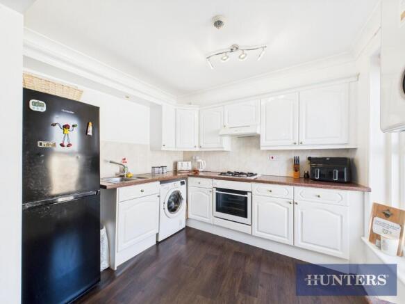 2 bed Flat for sale Image 4