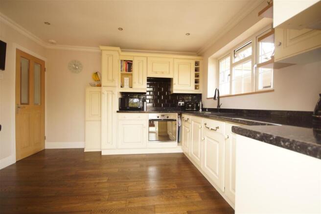 Kitchen / Breakfast Room