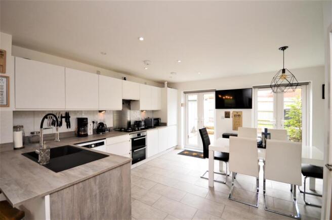 5 Kitchen DRW.JPG