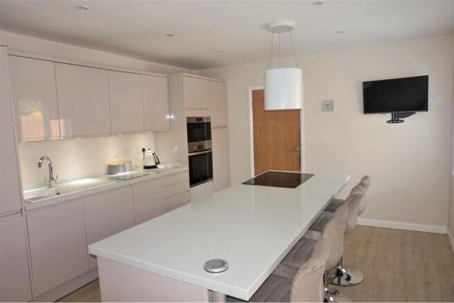 Kitchen/Breakfast