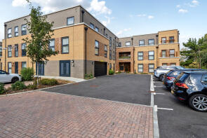 23, Lambourne House, Cornwall Gardens, Taplow, Burnham SL6 0FQ