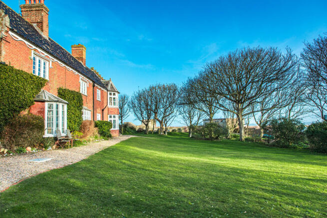 Meadow House - No...