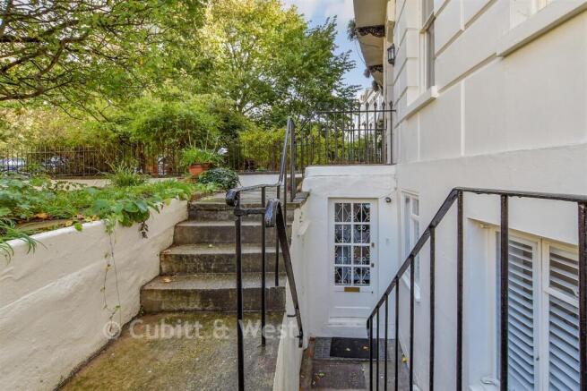 1-bed flat on Montpelier Crescent, Brighton, East Sussex, £400,000