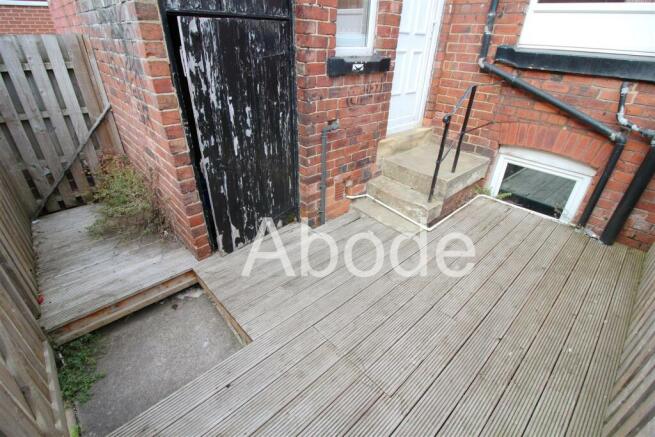 5 bed House to rent Image 5