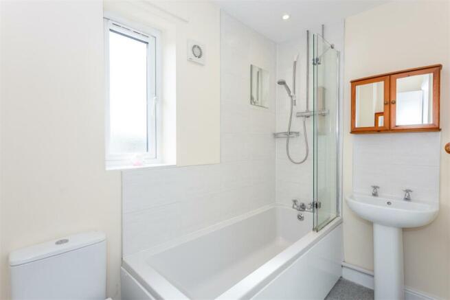 Bathroom.jpg