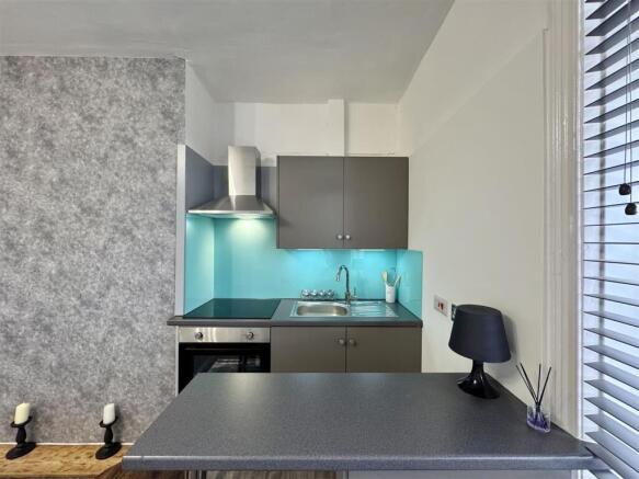 2 bed Terraced for sale Image 7