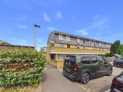 Southern Avenue, Feltham, Middlesex, TW14