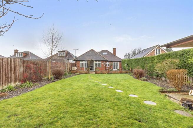 48 Totteridge Drive, HP13 6JJ-12.jpg