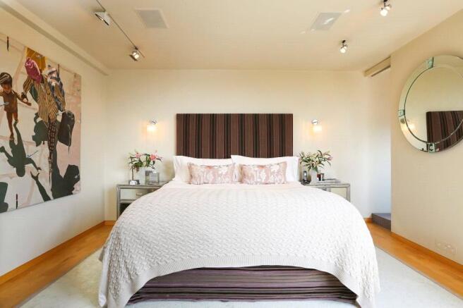 Mayfair: Bedroom