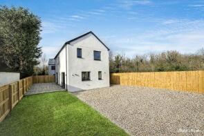 Monambri, Black Cross, Newquay TR8 4LU