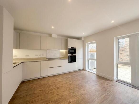 Kitchen 1.jpg