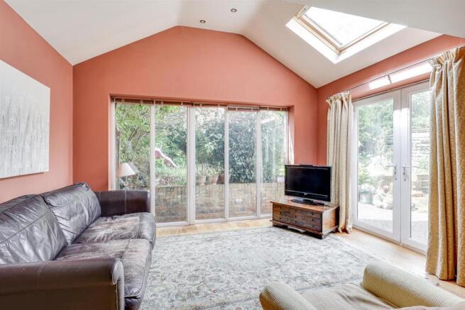 4 bed Detached for sale Image 12