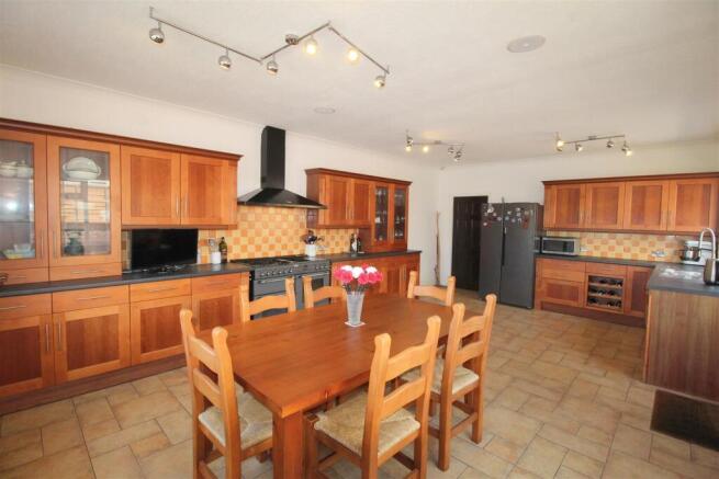 Dining Kitchen