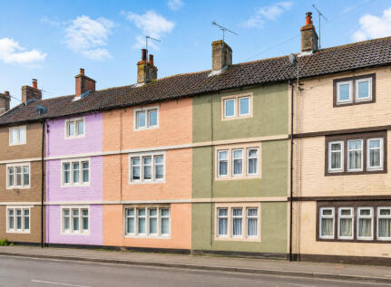 London Road, Chippenham, SN15