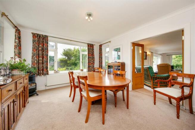 Dining Room.jpg