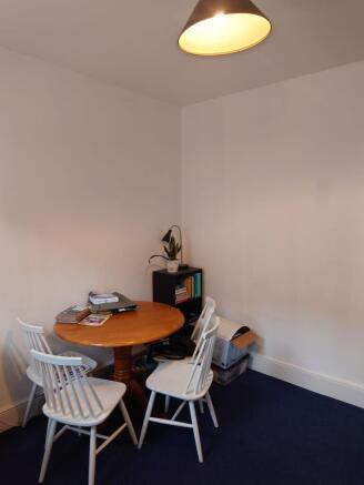 Student Digs - Leopo