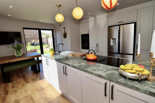 2 bed Semi-Detached for sale Image 4