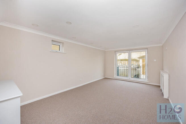 The Strand, Sover...