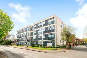 Flat 17, Phoenix House, Pyrford Road, West Byfleet KT14 6RA