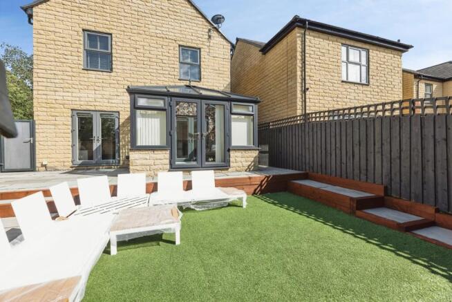 4 bed Detached for sale Image 4
