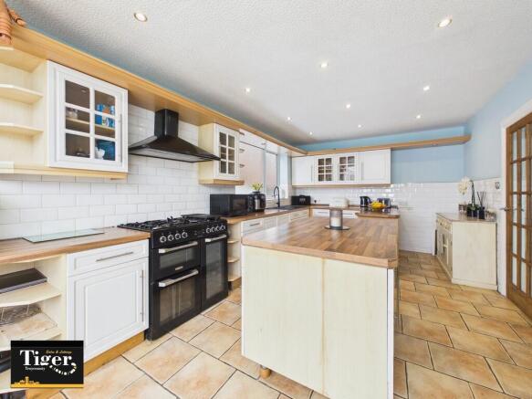 CAM03440G0-PR0533...