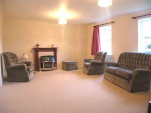 SPACIOUS LOUNGE