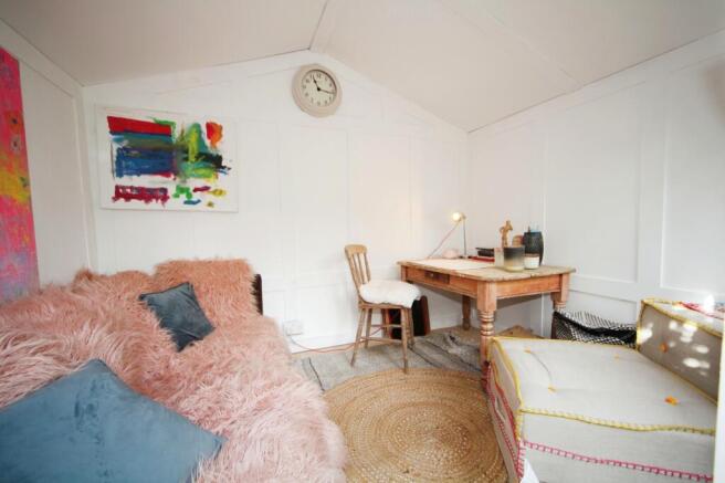 Summer house / Office