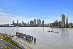 Flat 13, 2 Arora Tower, Waterview Drive, London SE10 0TW