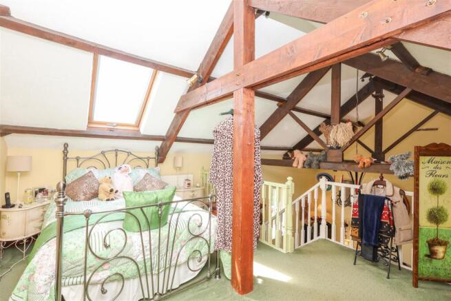 2 bed Detached for sale Image 12
