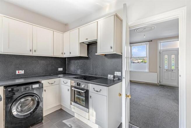 2 bed Terraced for sale Image 5