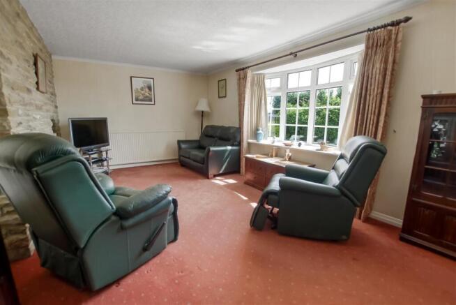 3 bed Detached Bungalow for sale Image 5