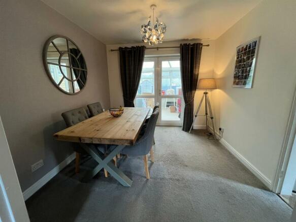 DINING ROOM WITH FURNITURE