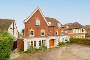 5 Cardinal House, The Bishops Avenue, East Finchley, London N2 0AP