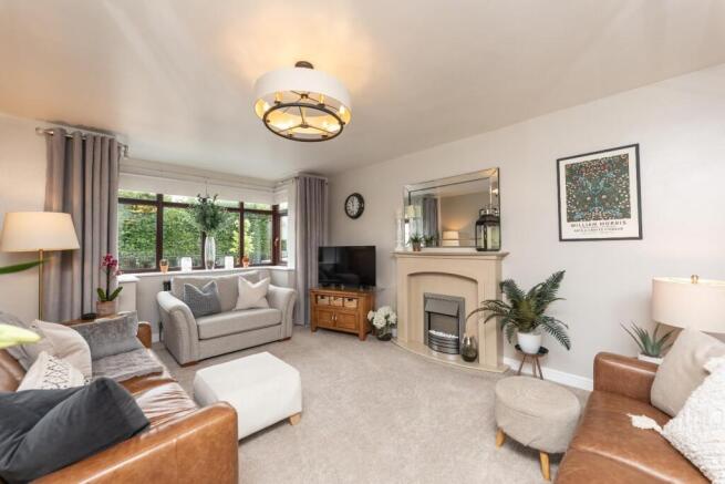 4 bed Detached for sale Image 8