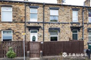 4, Smithies Moor Lane, Birstall, Batley WF17 9AT