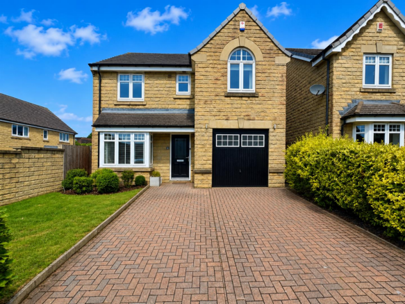 4 bed Detached for sale in queensbury
